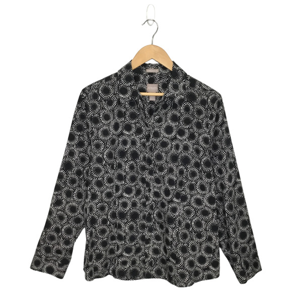 Chicos Lorena Diva Dot Wrinkle Resistant Button Up Long Sleeve Black 3 - Picture 4 of 10